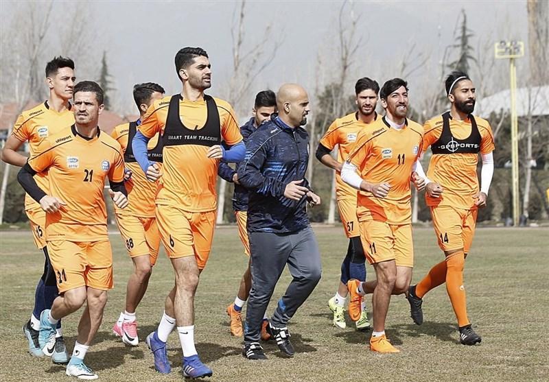 بازی مجیدی با 2 کودک و حضور 3 میهمان در تمرین امروز استقلال بازی مجیدی با 2 کودک و حضور 3 میهمان در تمرین امروز استقلال